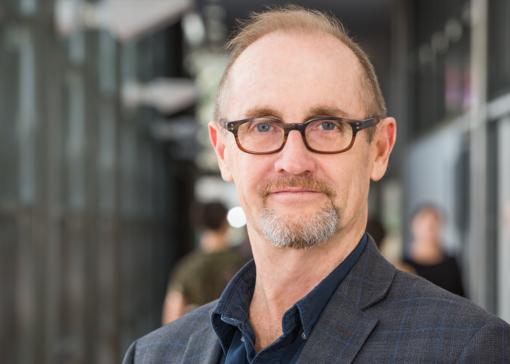 Dr Andrew Lewis